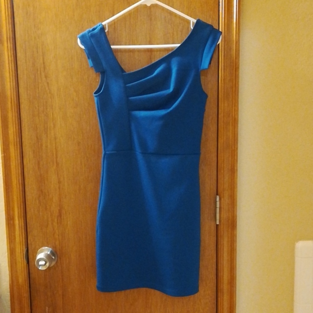 Bebe. Cute little blue dress. XS. GUC.